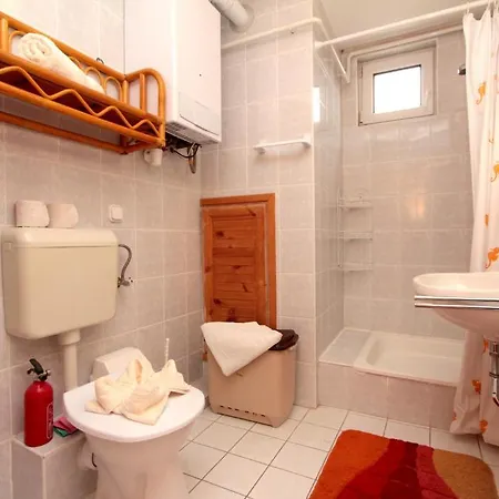 Διαμέρισμα Heviz-Vengrija Apartman *