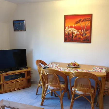 Διαμέρισμα Heviz-Vengrija Apartman
